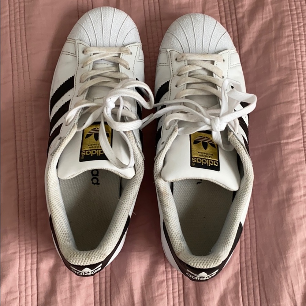 Classic Adidas Superstars - Picture 3 of 5
